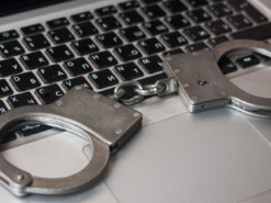 Суд приговорил украинца к трем годам тюрьмы за распространение порнографии в соцсети