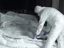 Телеканал Al Jazeera показала вагон-рефрижератор, заполненный телами погибших в Украине российских военных