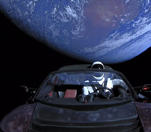 Електромобіль Маска пролетів у космосі вже 3 млрд км: до Марсу залишилося ще 320 млн кілометрів