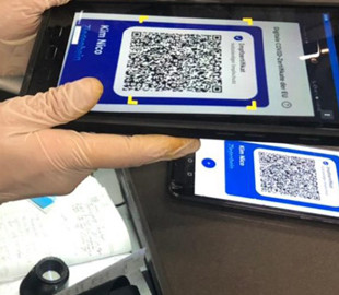 COVID-сертифікат можна отримати у Києві без смартфона та комп'ютера