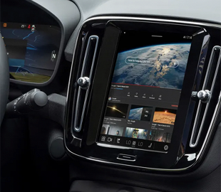 Голосовой помощник Google Assistant скоро сможет управлять автомобилями