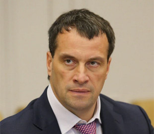 Член ради федерації РФ Ісаков відмовився від дочки-"зрадниці" через її антивоєнну позицію