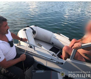 На Дністрі затримали водія човна із 9-кратним перевищенням норми алкоголю
