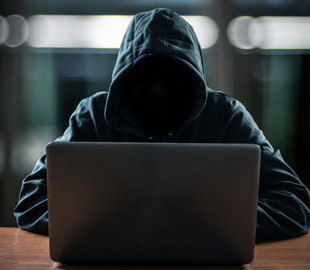 США проникли в систему стеження за росіянами, яку використовує ФСБ – хакер