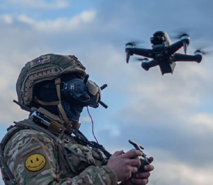 «Армія дронів» за тиждень уразила понад 200 опорних пунктів росіян та десятки одиниць техніки