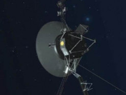 По одному слову в день. NASA пытается связаться с "Вояджер-1" и разобраться в аномалии