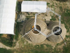 Инженеры напечатали на 3D-принтере глиняный дом необычной формы