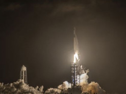 К МКС отправился очередной "грузовик" SpaceX: что отправили астронавтам