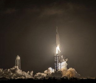 К МКС отправился очередной "грузовик" SpaceX: что отправили астронавтам
