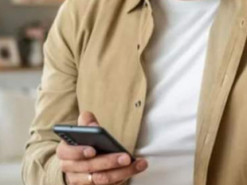 Смартфон може прослуховувати користувачів та повідомляти інформацію Amazon та Google