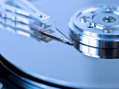 Поставки жестких дисков за год сократились на 13%
