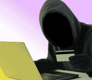 З картки зникли понад 100 тис. грн: клієнтка звинуватила ПриватБанк у шахрайстві