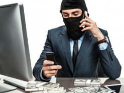 «Допомога від президента»: «ПриватБанк» попереджає про черговий вид шахрайства