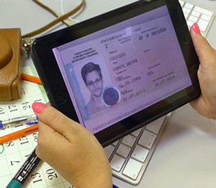 Сноуден отказался называть свою жизнь в России безопасной