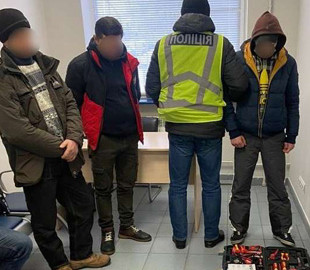 В Обухові молодик викрадав посилки з поштоматів