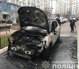 В Киевской области сожгли автомобиль. Рецепт зажигательной смеси злоумышленник нашел в интернете