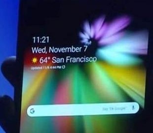 Складной смартфон Samsung получит три камеры