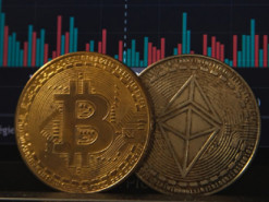 Вторжение РФ в Украину обвалило курсы Биткоина, Ethereum и других криптовалют