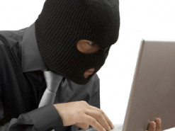 Шахраї виманюють дані банківських карт у киян через сайти безкоштовних оголошень