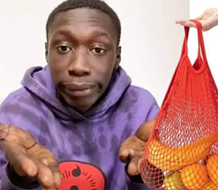 Пластиковые пакеты под запретом: Украинцы в магазинах устроили интересный флешмоб