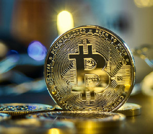 Британская полиция конфисковала у подростка биткоины на сумму $2,7 млн