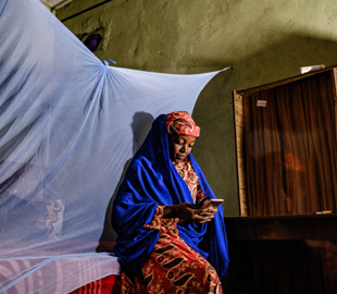 У Нігерії авторки еротичних романів обходять релігійну цензуру через WhatsApp