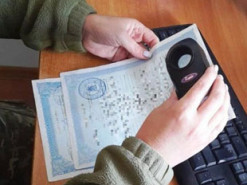 На Вінниччині затримали чоловіка, який «купив» третю дитину, щоб виїхати за кордон