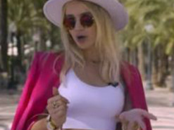 В Іспанії елітне авто російської блогерки обмалювали червоною фарбою