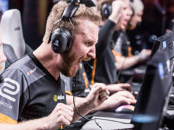 Киберспортсмены собирают деньги на борьбу с коронавирусом