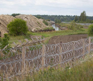 Колючий дріт і тепловізори: в ОПУ показали, як облаштований кордон з Білоруссю на Волині