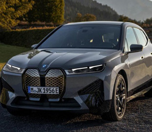 Китайський інтернет-портал розсекретив перший електричний кросовер BMW M