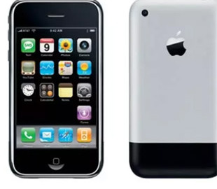 В самом первом iPhone не должно было быть слота SIM-карты