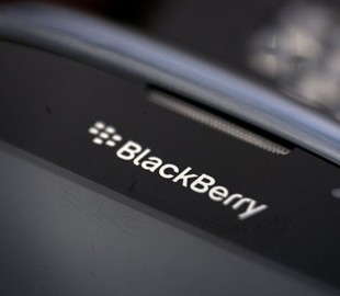 В сеть "слили" рендеры безрамочного смартфона от Blackberry