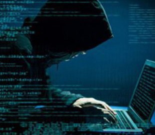 Хакер взломал канал радиосвязи полиции и приказал прекратить погоню за грабителями