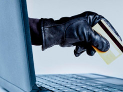 Аферисты продолжают атаковать украинцев в интернете: полиция раскрыла новые случаи мошенничества