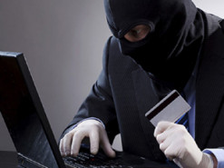 Женщина лишилась почти 10 тысяч гривен, делая покупку через интернет