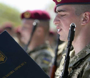 У ЗСУ запевнили, що роздача повісток у 90% випадків не означає негайний призов