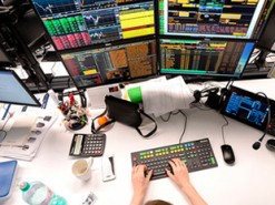 Хакеры захватили смартфоны десятков тысяч клиентов «Сбербанка» и выводят деньги