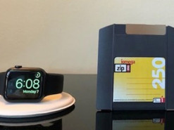 К смарт-часам Apple Watch подключили привод для дискет