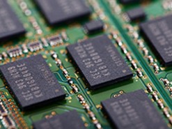 Китайские чипмейкеры переманивают инженеров из Тайваня высокими зарплатами