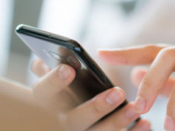 Украинцам рассказали, как распознать, что телефон или компьютер взломали