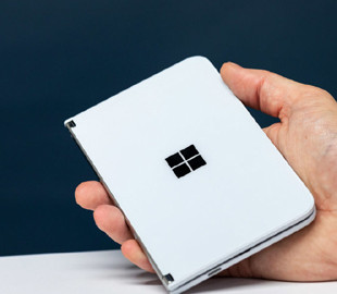 Microsoft снижает стоимость своего Surface Duo