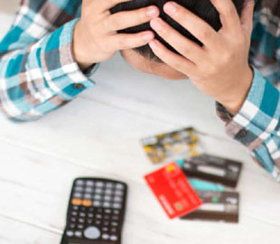 Обманні схеми шахраїв: які види шахрайства виникли в Україні під час війни