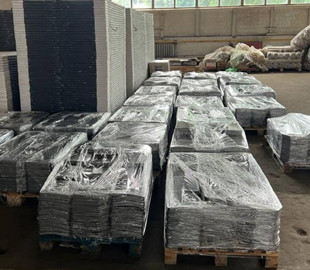 СБУ передала армії спорядження, вилучене у корупціонерів