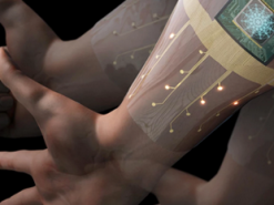 Создан браслет для управления техникой жестами