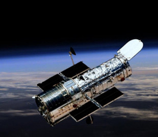 Телескоп Hubble показав загадкове кулясте зоряне скупчення