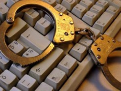 Мужчину судили за распространение порнографии