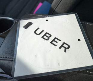 Uber просит разрешения раздавать свои акции водителям