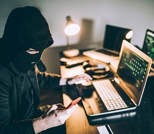 Жінка втратила 168 тисяч гривень, намагаючись оформити допомогу онлайн