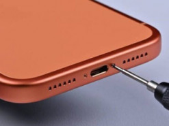 YouTube-блогер розширив сховище iPhone 17 Pro Max із 256 ГБ до 1 ТБ